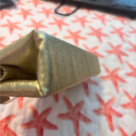 Vintage Bobbie Jerome Gold Clutch with Structured Design and Metallic Sheen - Picture 10 of 11